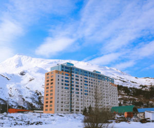 W tym mieście niemal wszyscy mieszkają w jednym bloku. Lokatorzy potrafią nie wychodzić z niego przez kilka miesięcy