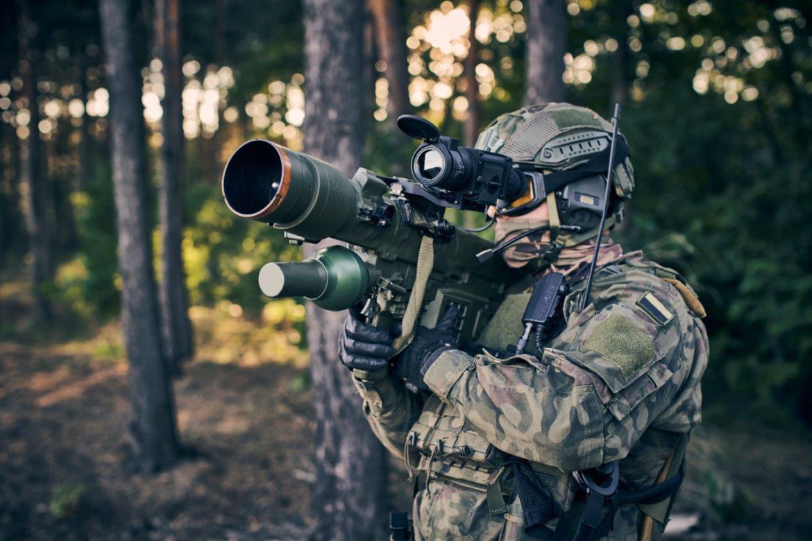 Polski „Grom z jasnego nieba” powraca. Wicepremier podpisał mega-kontrakt na tysiące Piorunów!