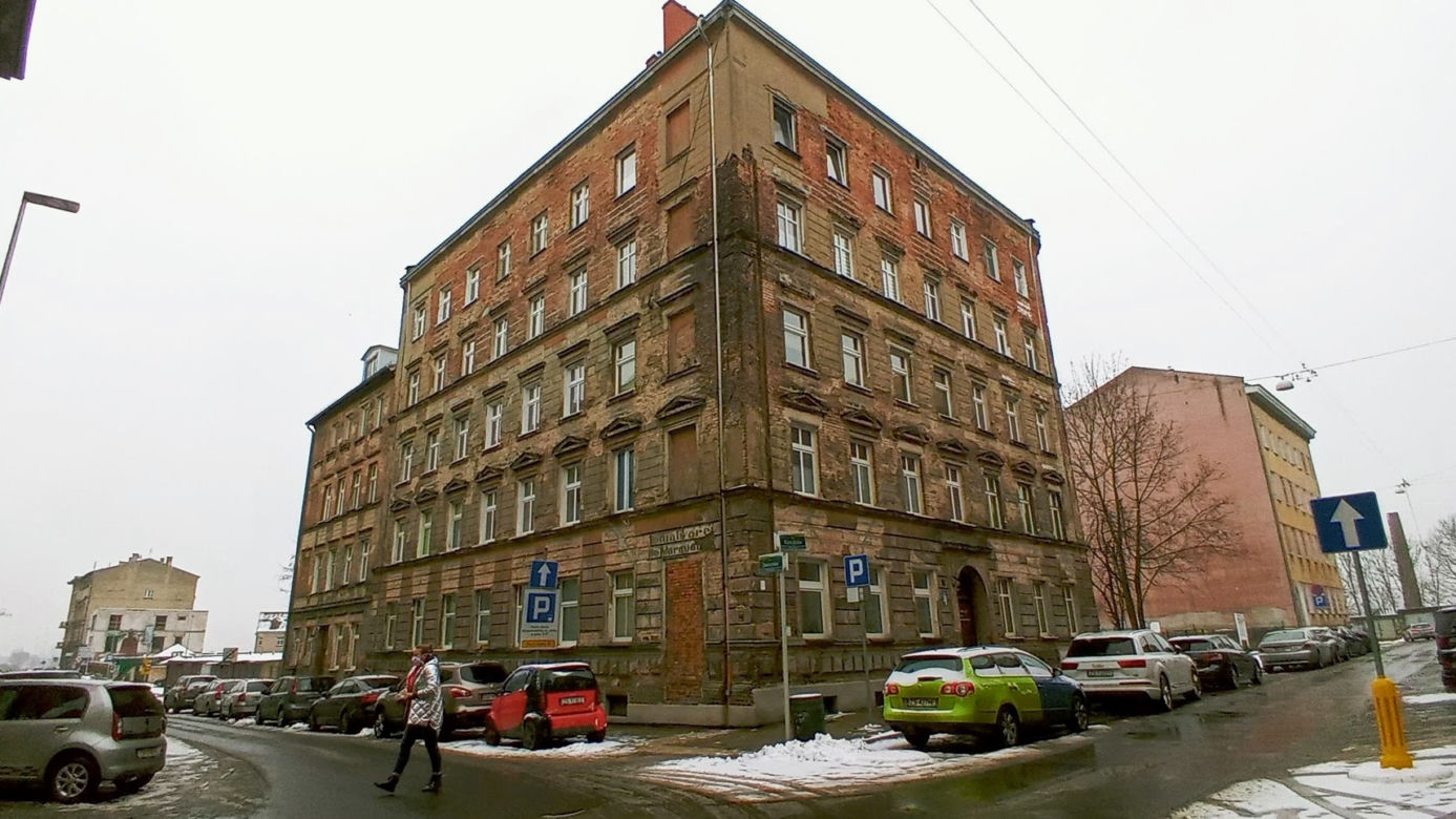 Pamiątki sprzed lat na murach w Szczecinie