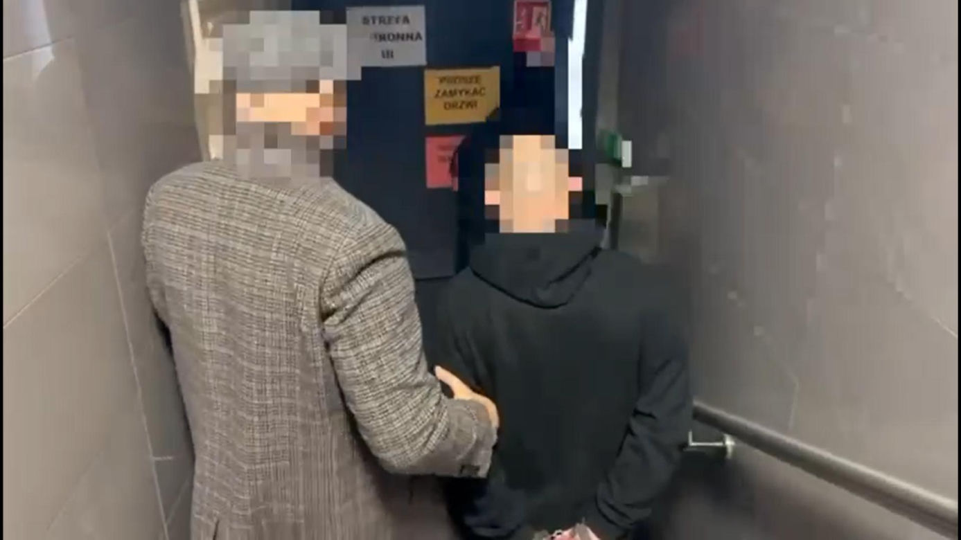 Krwawa jatka na Mokotowie. Zadał kilka ciosów nożem i zwiał! Policja dopadła go w kilka godzin