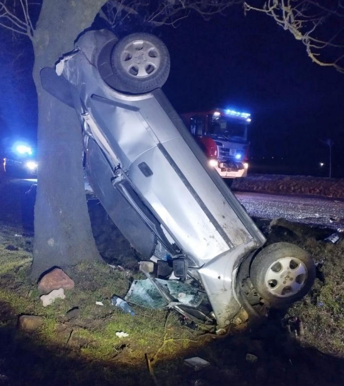 Przerażający wypadek w Kujawsko-Pomorskiem. Straszny finał wariackiego rajdu pijanego 19-latka