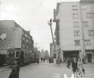 „Naprawy radio-telewizyjne”, róg ul. Szewskiej i Wita Stwosza, 1972 r.