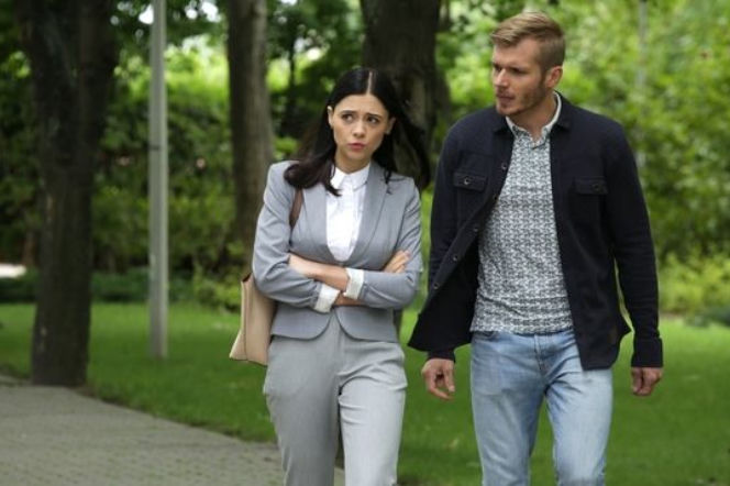M jak miłość odcinek 1255, Iza (Adriana Kalska), Artur (Tomasz Ciachorowski)