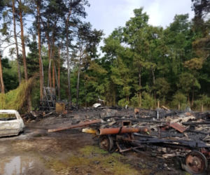 Łódzkie: Ogromny pożar w ośrodku wypoczynkowym. Koń spłonął żywcem