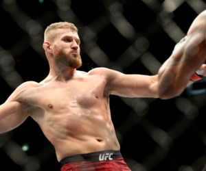 Kapitalny debiut Polaka w UFC! Iwo Baraniewski nokautuje, Jan Błachowicz remisuje