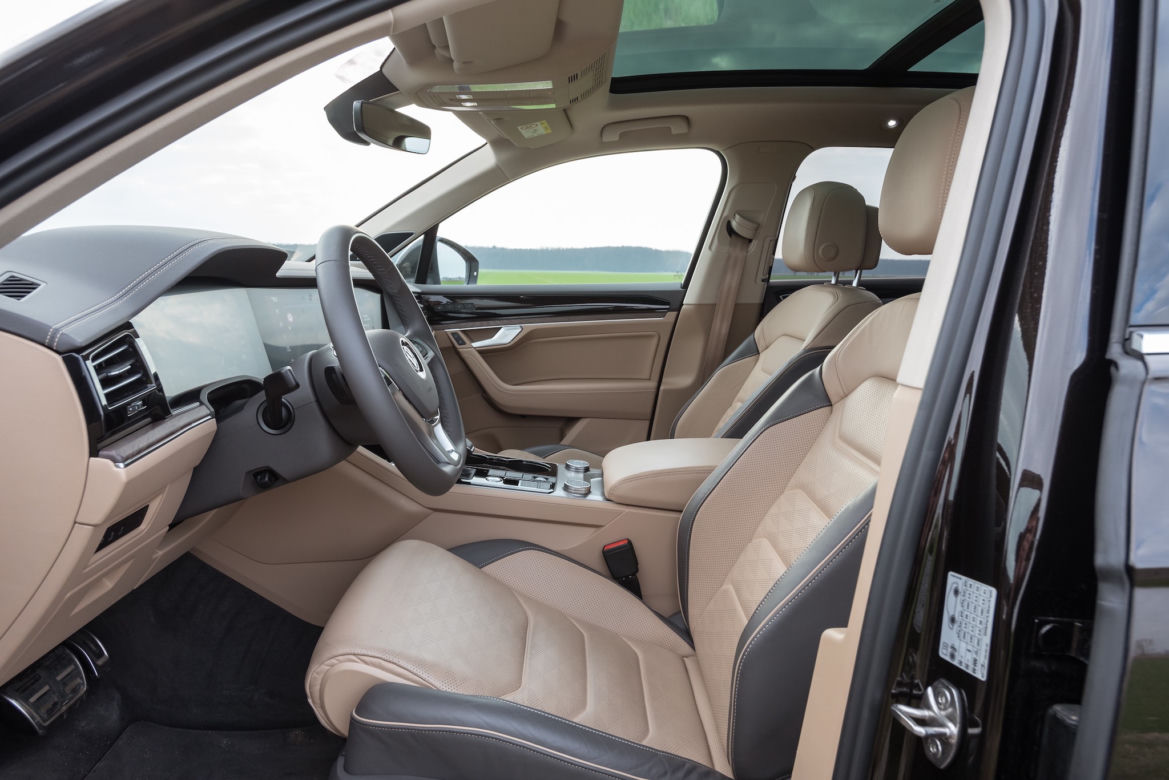 Volkswagen Touareg R Line 4.0 V8 TDI 422 KM