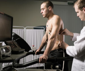 Konsultacja, EKG i próba wysiłkowa. Tyle kosztują badania dla sportowców