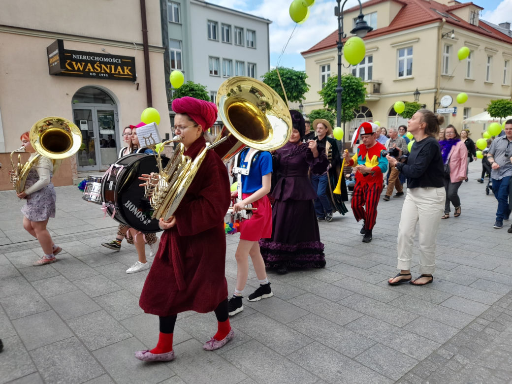 Wszyscy jesteśmy dziwni. Kolorowa parada dziwolągów przeszła przez Rzeszów