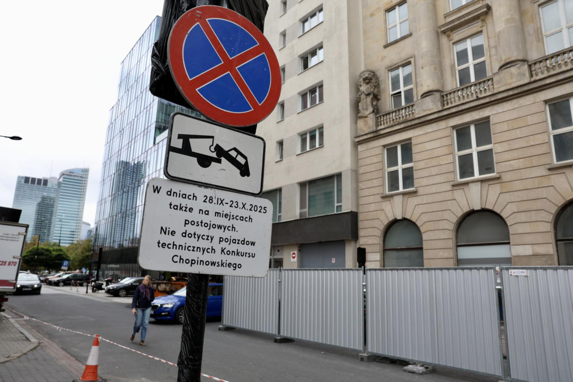 Turyści szukają śladów Chopina. Świat zjeżdża do nas na koncerty, a tu wszystko rozkopane!