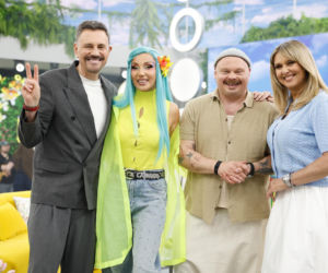 Cleo w niebieskich włosach