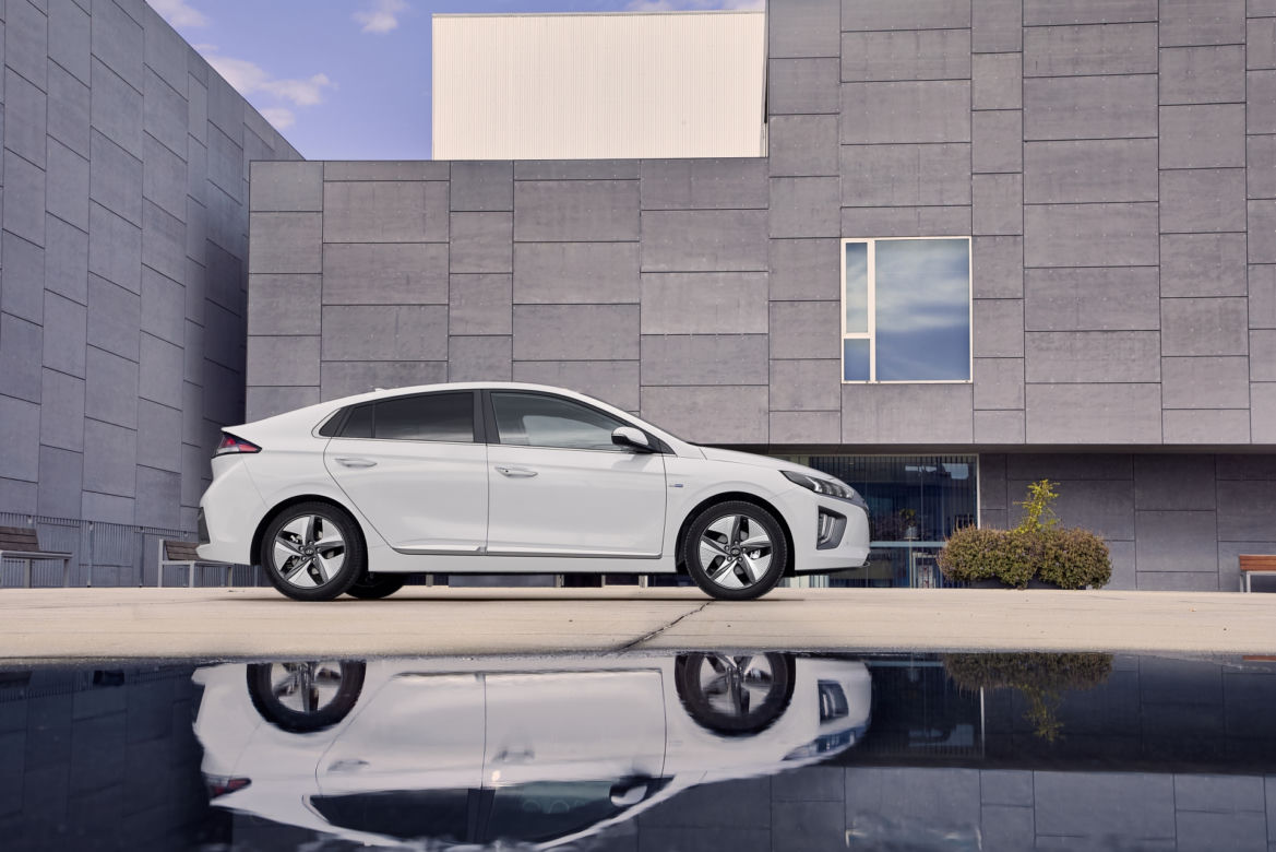 Hyundai IONIQ Hybrid ;ifting 2019