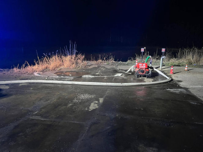 Kolejny pożar na terenie zakładu recyklingu w Przysiece Polskiej niedaleko Kościana