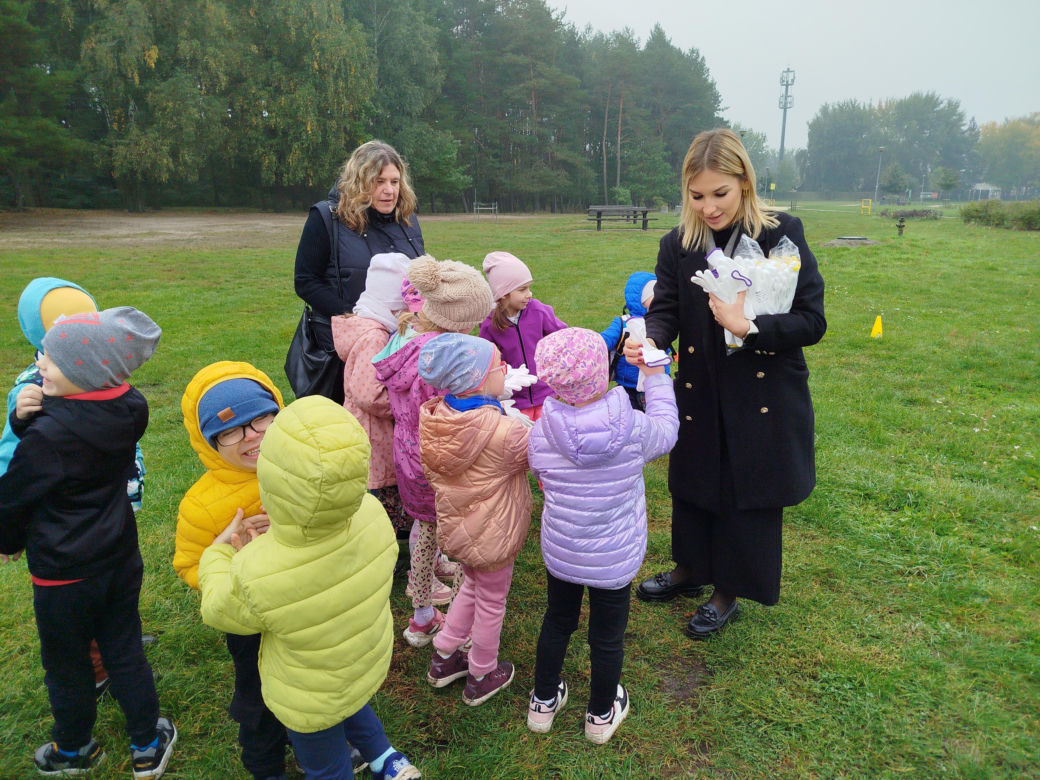 Dębowy Elektryczny Las został zasadzony nad Siedleckim zalewem w ramach programu Polska Stolica Recyklingu