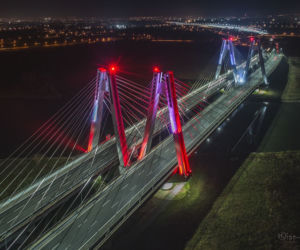 Kraków niczym Las Vegas. Takich zdjęć nocnego miasta jeszcze nie widziałeś!