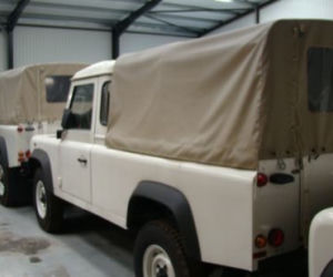 Land Rover Defender NATO
