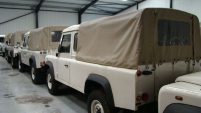Land Rover Defender NATO