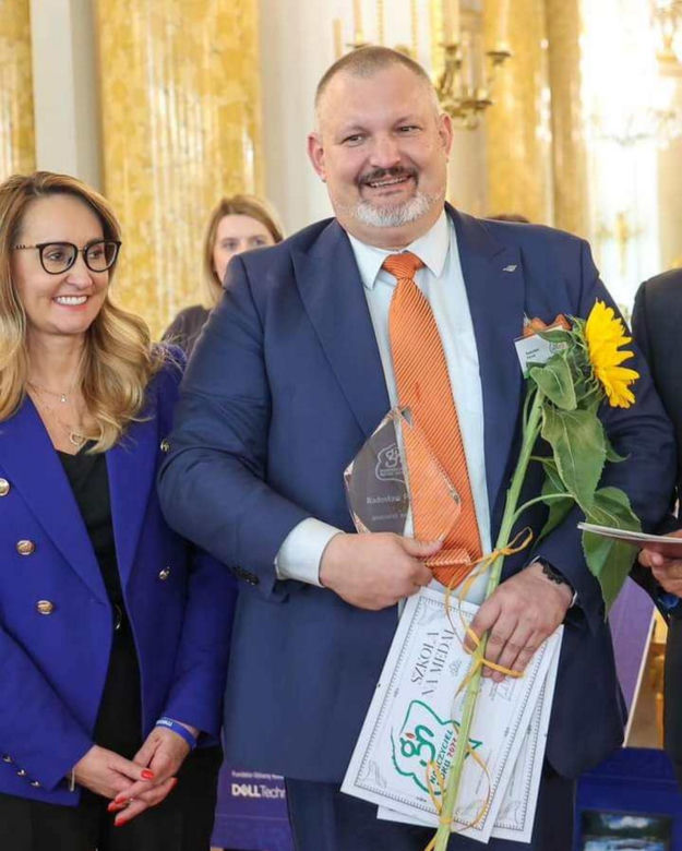 „Nie bierzmy wszystkiego na serio”. Rozmowa z Radosławem Potracem, Nauczycielem Roku 2023