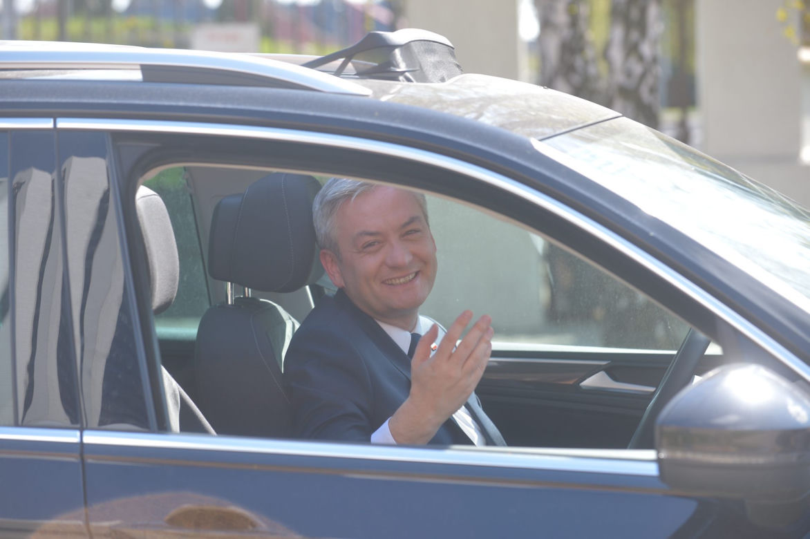 Kandydat na prezydenta Robert Biedroń ujawnia nam swój majątek