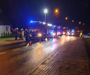 W miejscowości Przydargiń samochód ciężarowy uderzył w budynek mieszkalny. 