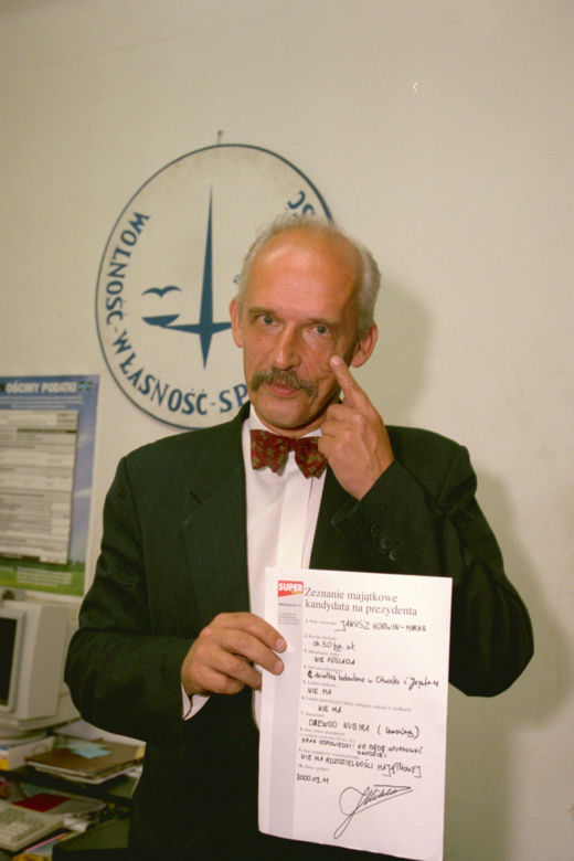 Janusz Korwin-Mikke skończył 80 lat. Tak się zmieniał