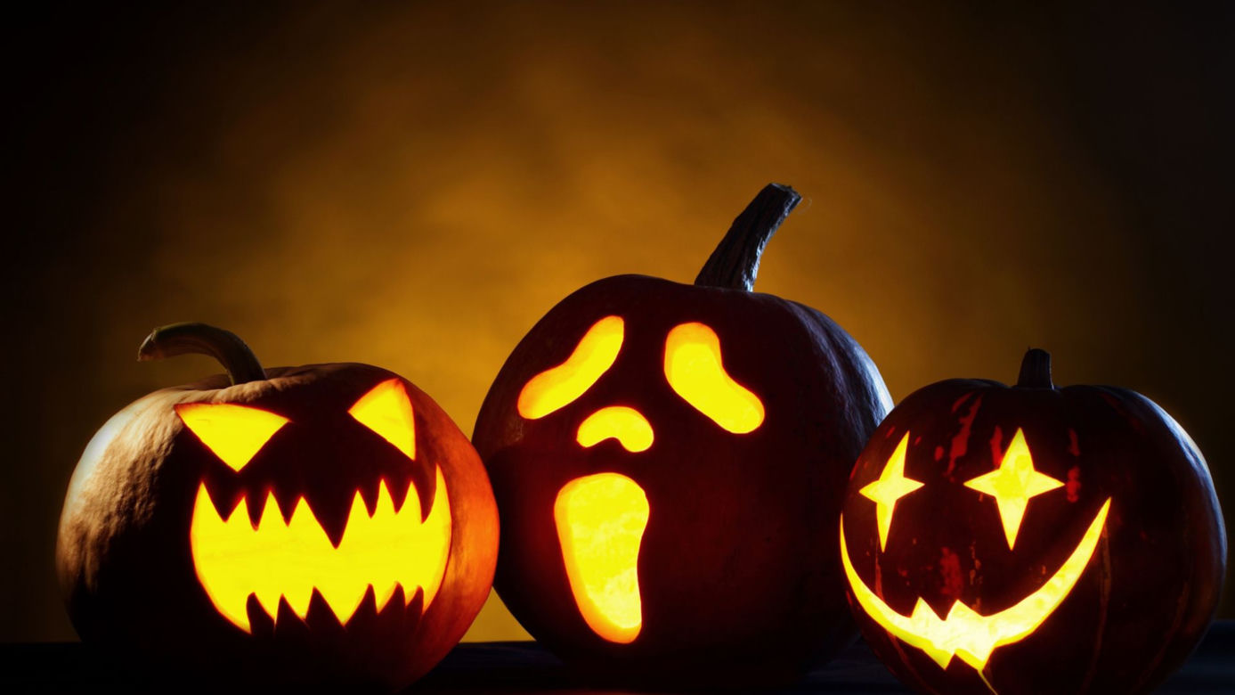 Dynia na Halloween. Jak zrobić krok po kroku? Straszne i śmieszne wzory [GALERIA]