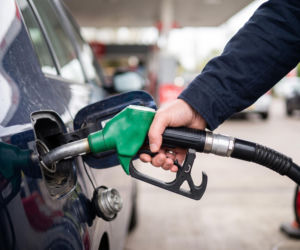 Hurtowe ceny paliw 21.10.2026. Diesel drożeje, wyraźne obniżki cen benzyny
