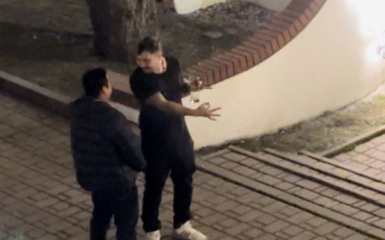 Daniel Martyniuk skuty w kajdanki i wyprowadzony z hotelu