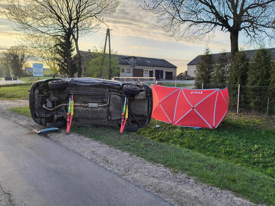 Tragedia w Wielkanoc pod Płockiem. 21-latek roztrzaskał się o betonowy przepust. Nie żyje