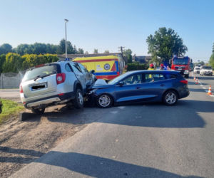 Ładzyń: Zderzenie osobówek na DK-50, dwie osoby ranne!
