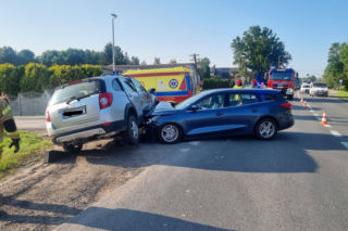 Ładzyń: Zderzenie osobówek na DK-50, dwie osoby ranne!