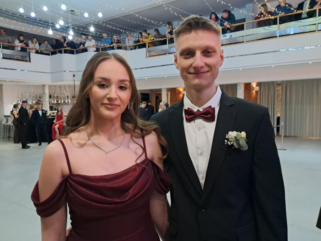 Studniówka 2026 maturzystów ZSTM w Skarżysku-Kamiennej