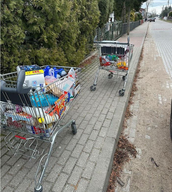 Grajewo. Złodzieje okradli supermarket i zapakowali wózki do samochodu. Grozi im do 5 lat więzienia