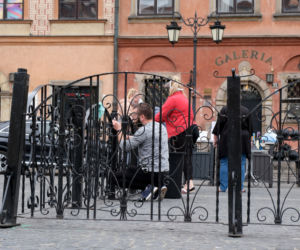 Warszawa luzuje obostrzenia