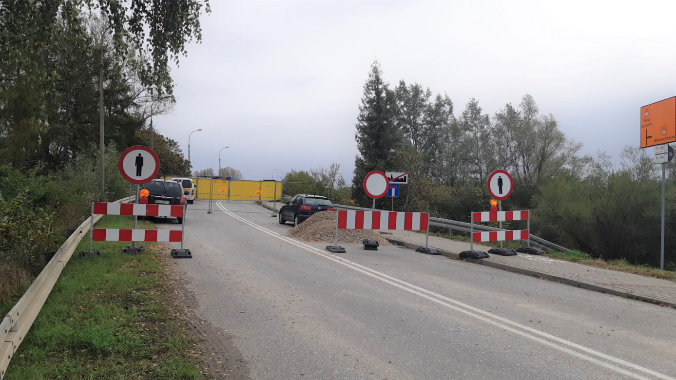 Częstościowe wyburzanie przeprawy nad Dunajcem