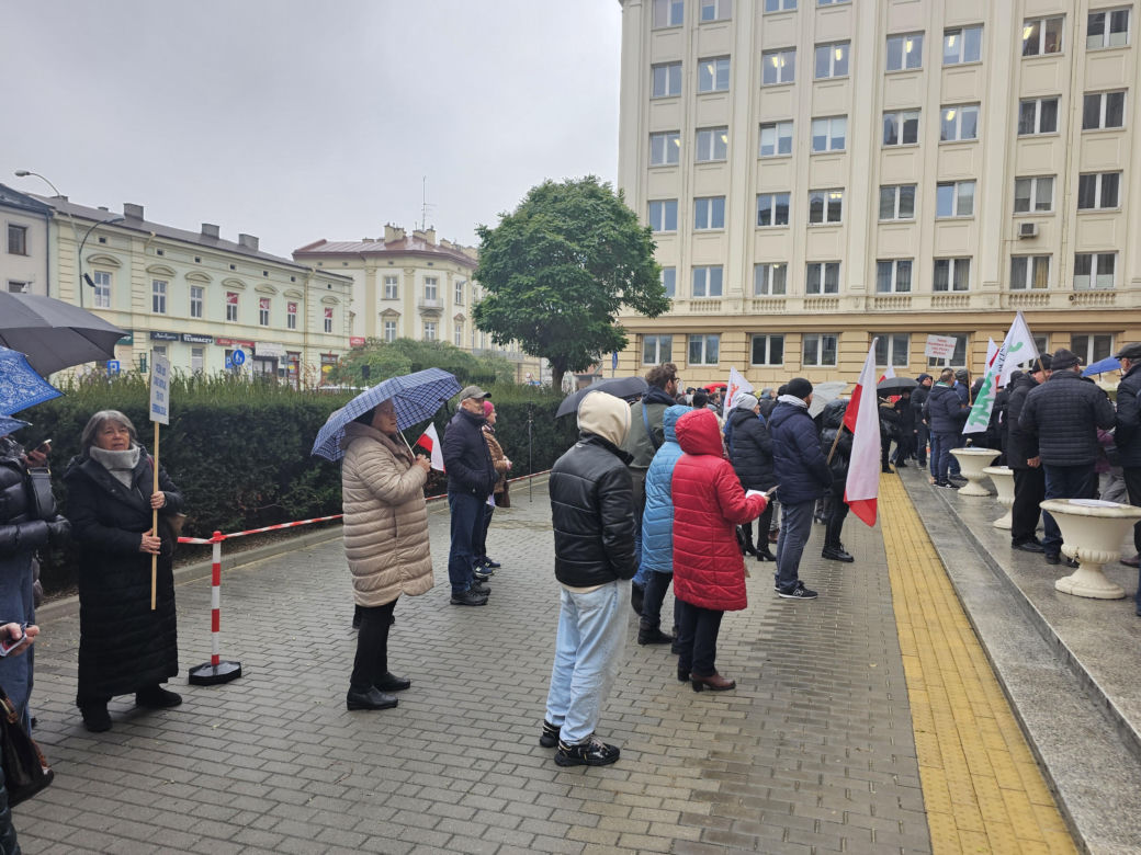 Protest “Nie dla deprawacji dzieci w szkołach”