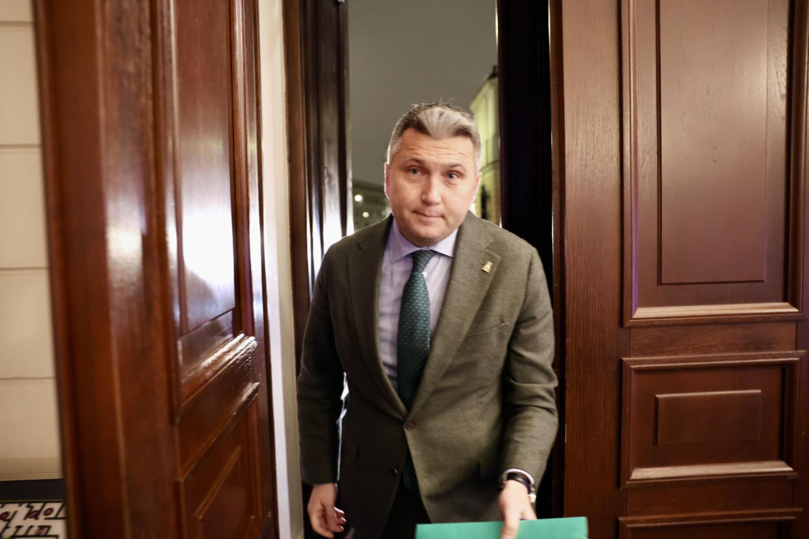Afera przed IO. Piesiewicz i Małysz przyjechali do ministra sportu