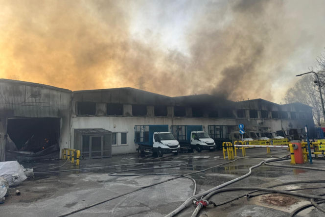 Gdynia pożar hali magazynowej