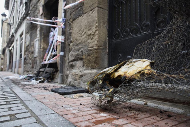 Tragiczny pożar w domu na starym mieście. Trzy osoby nie żyją, wśród rannych dzieci