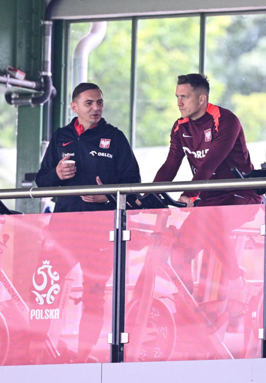 Lewandowski trenuje pełną parą, Zieliński na rowerku