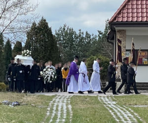 Pogrzeb 19-letniej Darii. Zginęła pod kołami volkswagena w Szymbarku