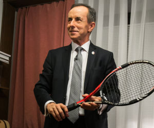 Squash i joga dla senatorów