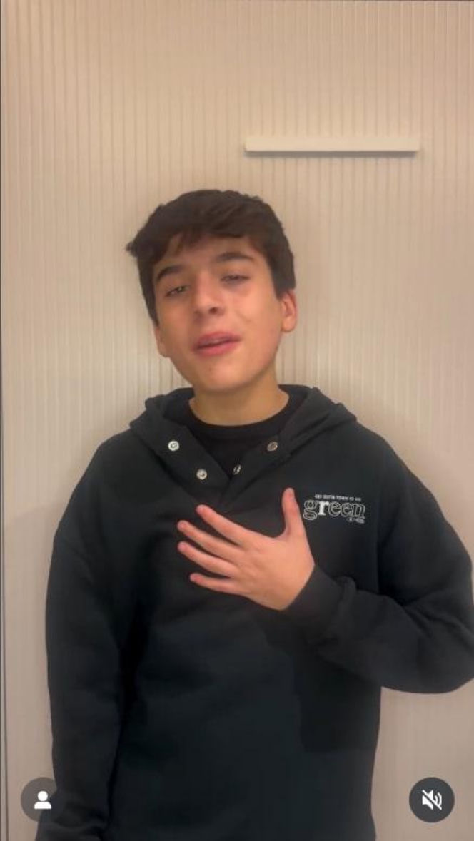 Ma dopiero 14 lat, a doświadczenia może pozazdrościć mu niejeden artysta. To faworyt Eurowizji Junior!