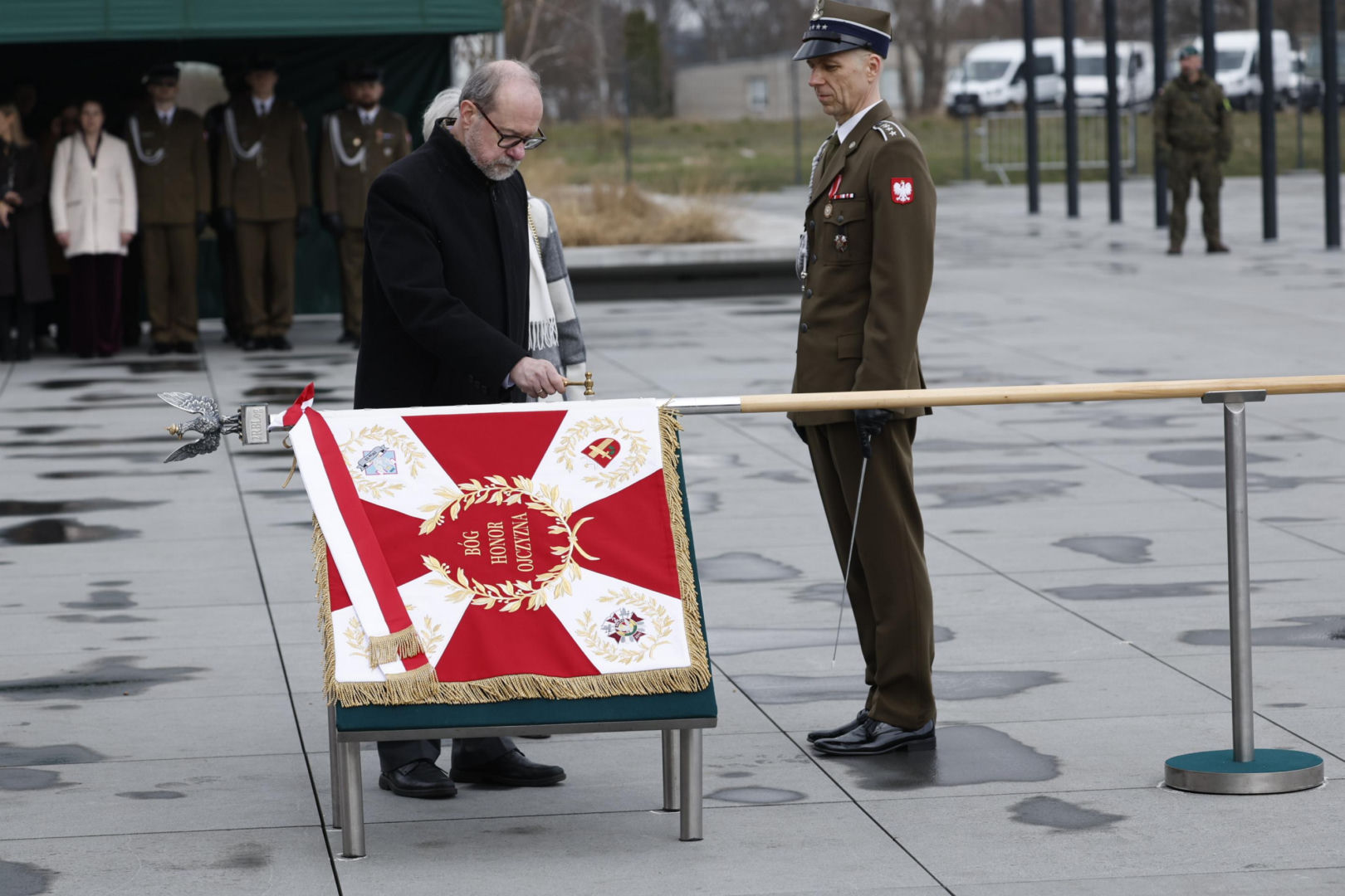 Regionalna Baza Logistyczna otrzymała sztandar wojskowy