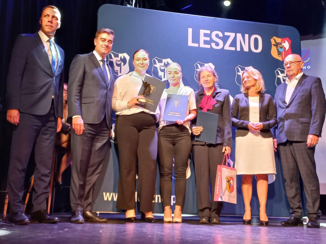 Wręczono Leszczyńskie Laury Oświaty. Zdolnym uczniom ze szkół w Lesznie