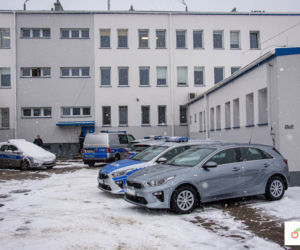Bełchatów: Policja ma dwa nowe radiowozy! Ruszą do pracy w prewencji i pionie kryminalnym [FOTO]