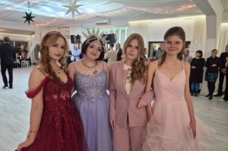 Studniówka Plastyka z Dąbrowy Górniczej