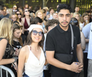 Fani w upale czekają na koncert The Weeknd. Tłumy w Warszawie