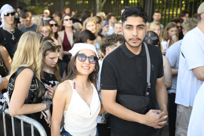 Fani w upale czekają na koncert The Weeknd. Tłumy w Warszawie