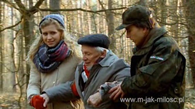 M jak miłość odc. 1140. Lucjan (Witold Pyrkosz), Natalka (Marcjanna Lelek), Franek Zarzycki (Piotr Nerlewski)