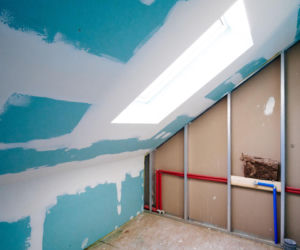 Tragiczny wypadek przerwał marzenia. Ekipa Nasz Nowy Dom walczyła z czasem. ZDJĘCIA domu przed i po remoncie